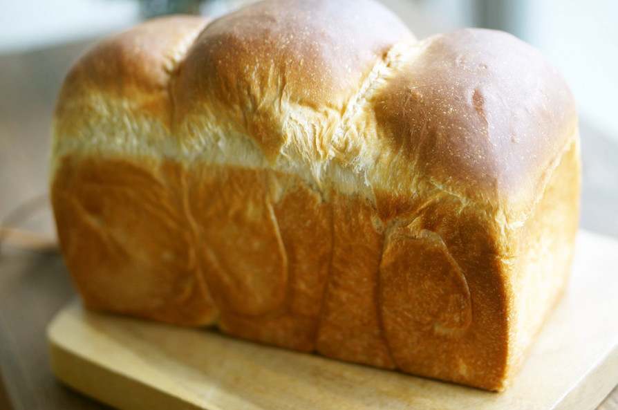 ふんわりしっとりシンプルな山型食パンの画像