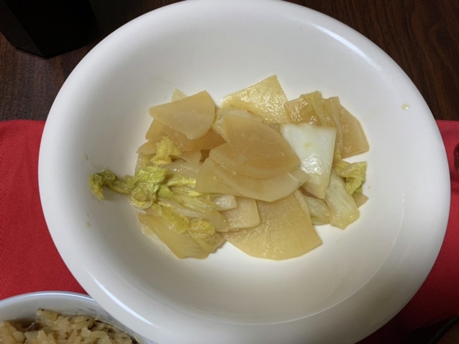 大根と白菜の簡単味噌煮込みの画像