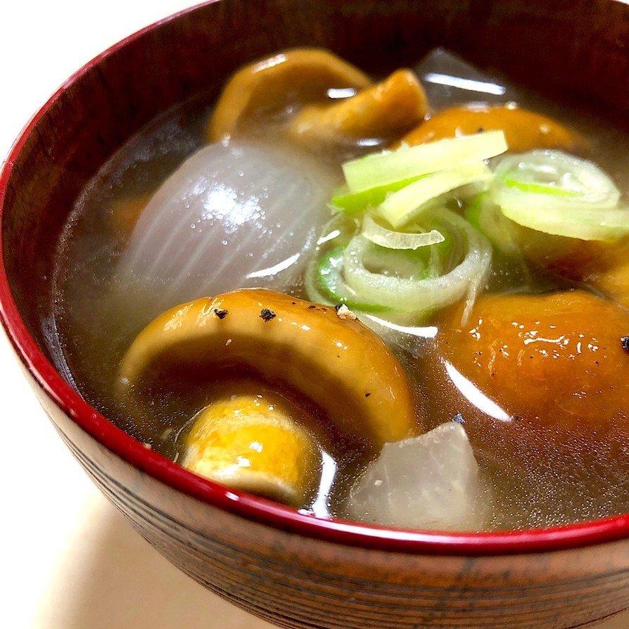 カラダ喜ぶ！特大なめこと玉葱の中華スープの画像