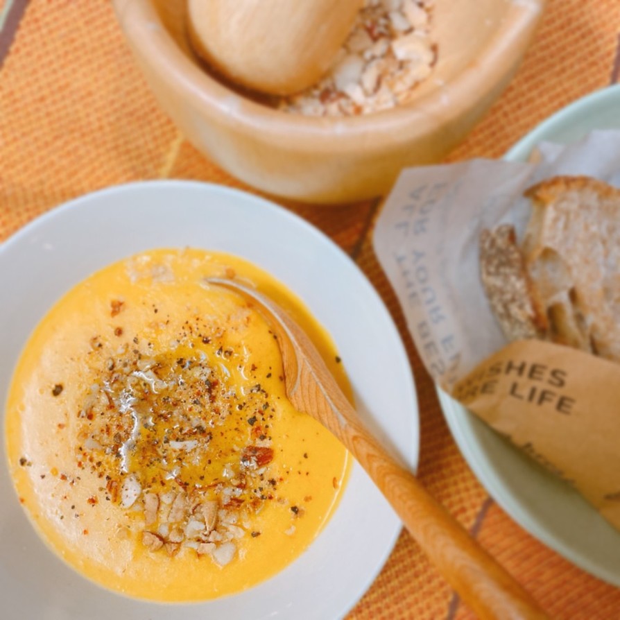 バターナッツかぼちゃのスープの画像