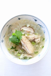 ベトナム料理【ミエン・ガー（鶏春雨スープ