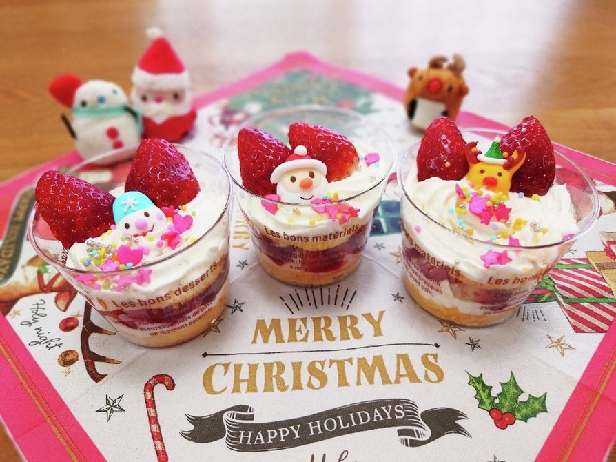カップで簡単クリスマスショートケーキ☆の画像
