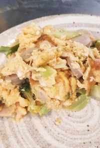 ブロッコリーとソーセージの炒り卵