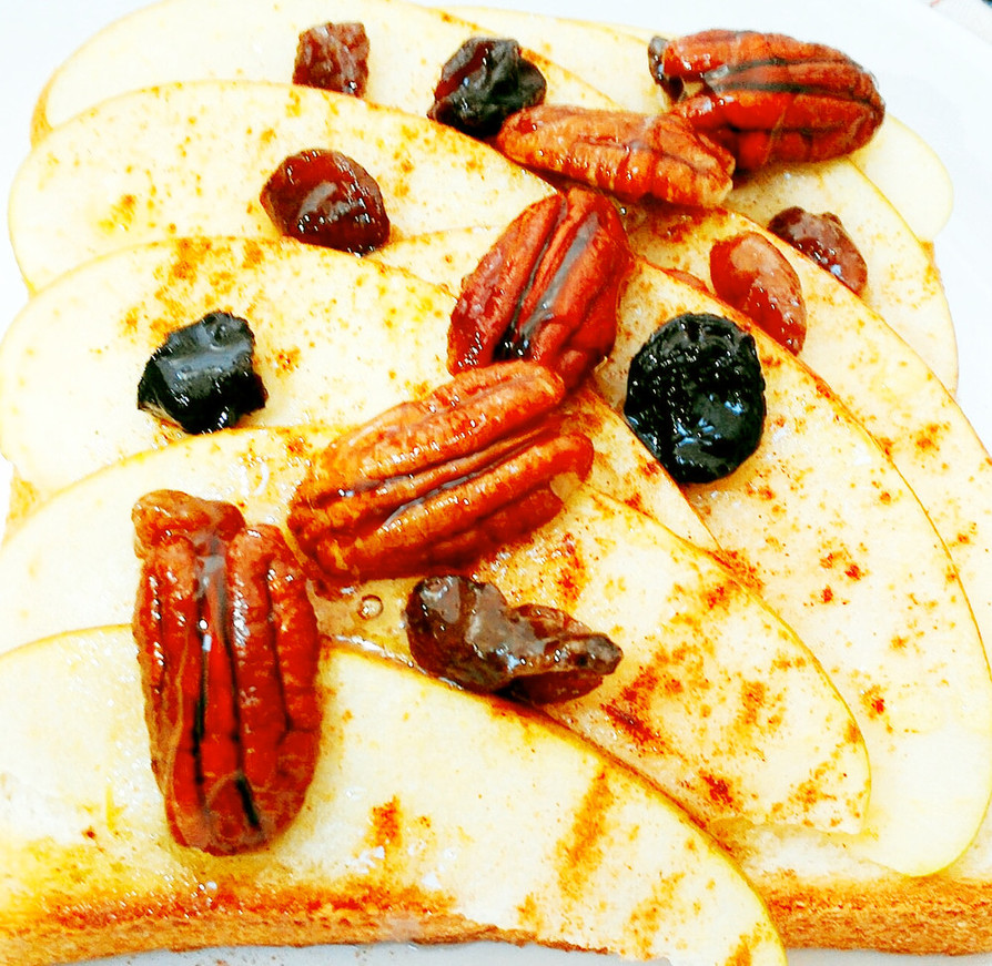 ピーカンナッツとりんごのスイーツトーストの画像