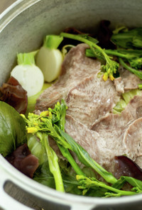 小豆島野菜と沖永良部島のキクラゲで蒸し鍋