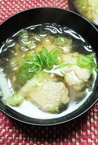 生姜入り鶏団子と春雨の和風スープ