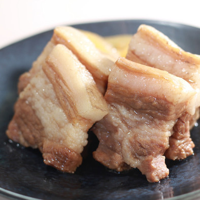 めちゃ時短！烏龍茶で煮込む大根と豚の角煮の写真