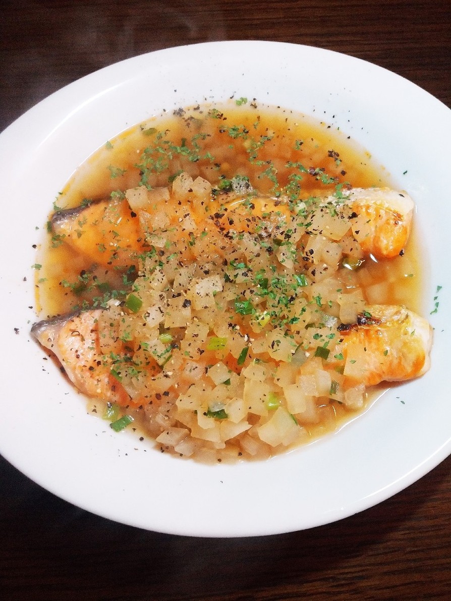 簡単☆塩鮭と大根の野菜出汁スープの画像