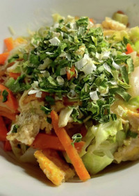 野菜と卵のバリカタ豚骨焼きラーメン
