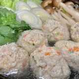 野菜たっぷり☆アツアツ美味な鶏つみれ鍋