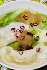 山東菜と水餃子の塩麹スープ