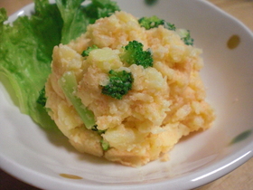 バター薫る♪たらこポテトサラダ
