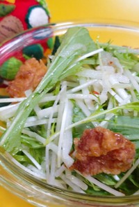 鶏の唐揚げと水菜サラダ