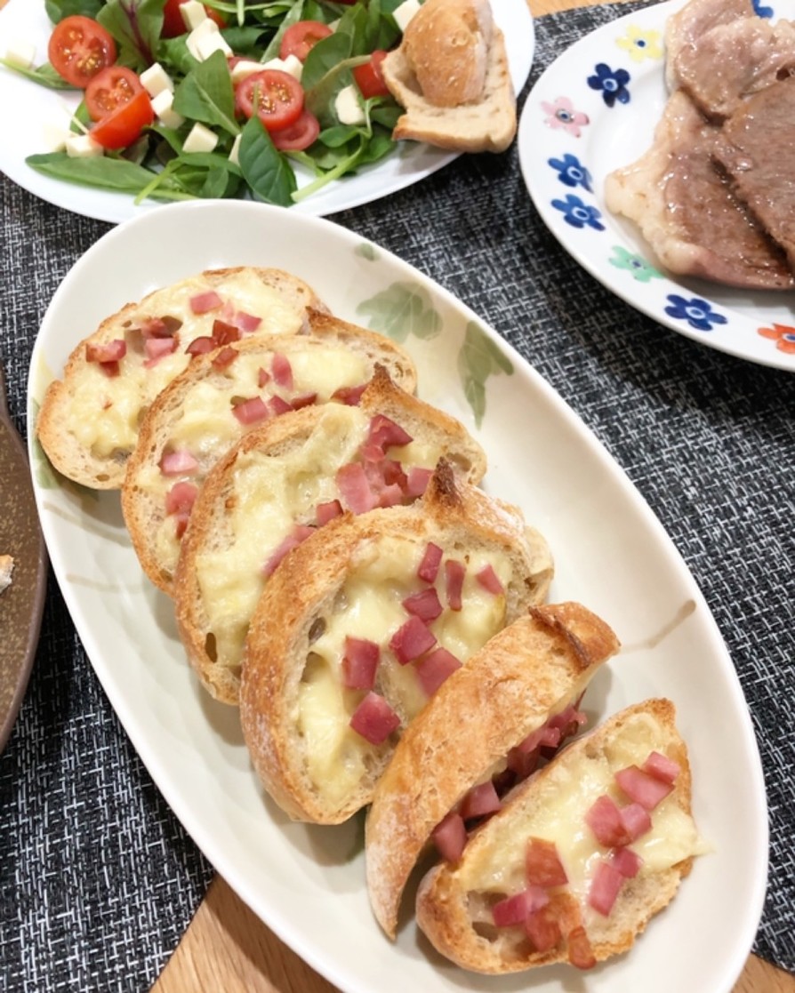 簡単 おつまみバゲット！ by さくぴろママ 【クックパッド】 簡単おいしいみんなのレシピが396万品