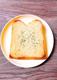 粉チーズとオリーブオイルのトースト
