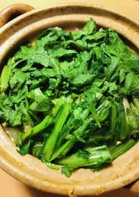 菊菜たっぷり鍋●豚肉と根菜中心の豚汁風鍋