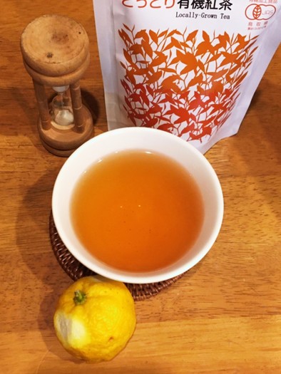 鳥取紅茶で生姜と柚のホットティーの写真