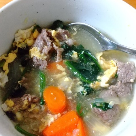 低カロリーの野菜スープ