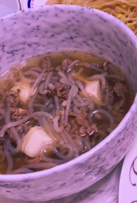 牛肉と糸こんにゃくとお豆腐の韓流スープ