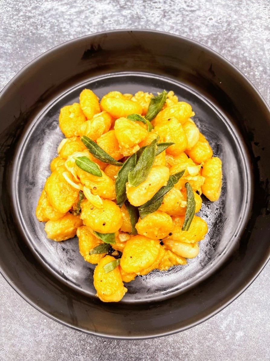 ブラウンバターセージピエロギのレシピ