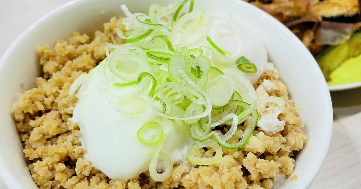 安いそれに目立つ たっぷり800g お弁当やご飯のお供に 鶏そぼろ 甘辛しょうゆ味 5本 瓶詰め Www Anavara Com