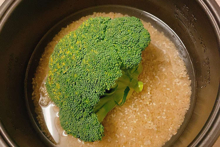 ブロッコリー丸ごとご飯 レシピ 作り方 By テラヒミコテラヒミコ クックパッド 簡単おいしいみんなのレシピが377万品