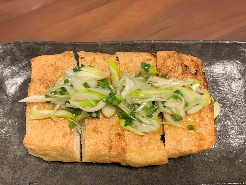 根昆布出汁でネギとスプラウトon栃尾揚 by G ロッソ 【クックパッド】 簡単おいしいみんなのレシピが362万品