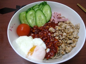 日本で作れる韓国本場の味*ビビン麺