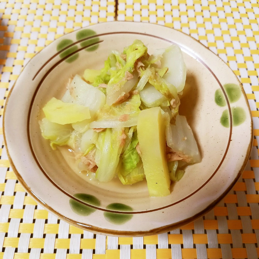 白菜とじゃがいもとツナ缶の煮物の画像