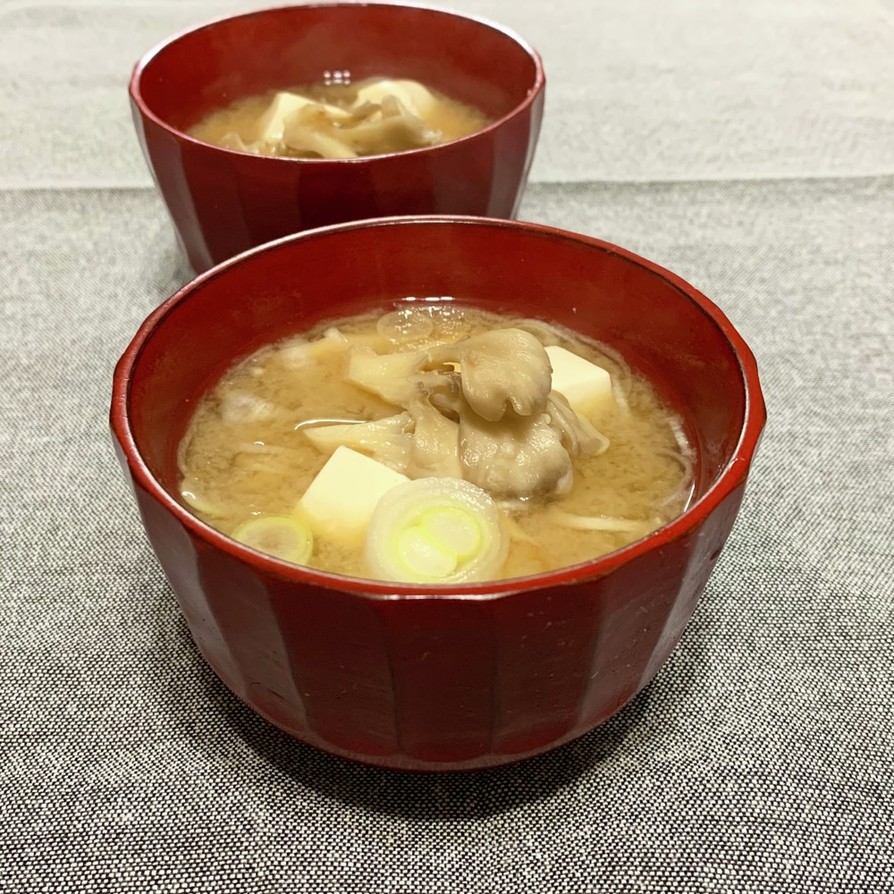 舞茸&豆腐とねぎのお味噌汁の画像