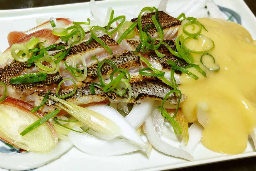 炙りイサギの海鮮サラダの画像