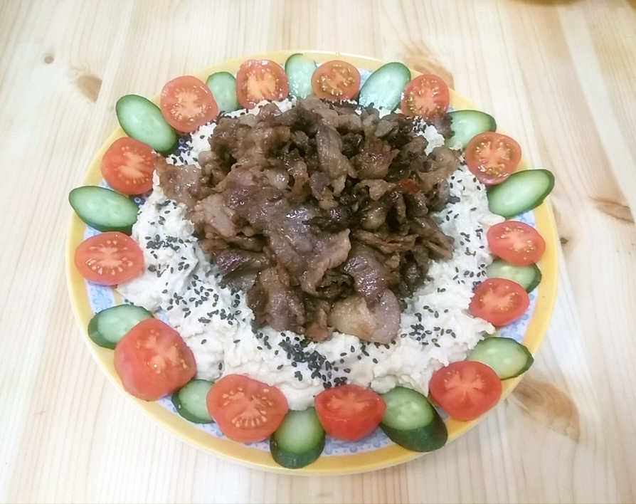 トルコ料理フムスケバブ(ひよこ豆と牛肉)の画像