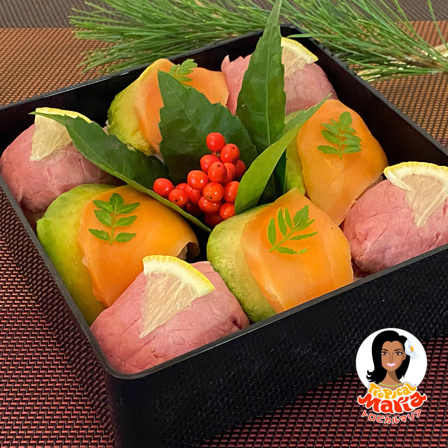 ローストビーフとサーモンの2色てまり寿司の画像