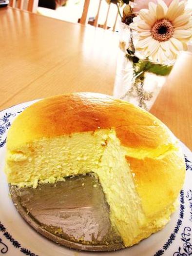 ふわっふわ！とろける柚子蜂蜜チーズケーキの写真