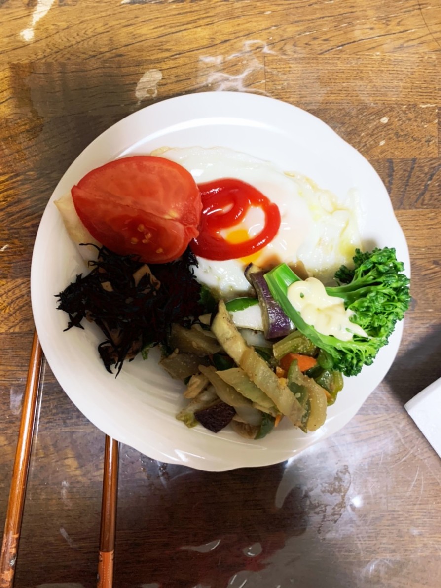隙間埋め余り野菜ナムル風中華温野菜サラダの画像