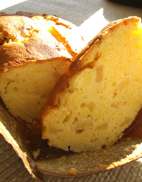 りんごとクリームチーズのパウンドケーキの画像