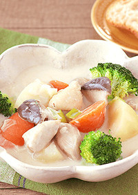 鶏肉と冬野菜の味噌クリームシチュー