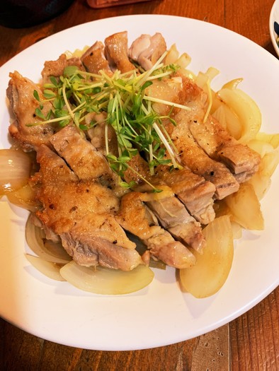 鶏モモ肉と玉ねぎのマキシム炒めの写真