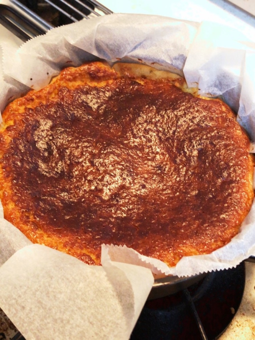 バスク風ヨーグルトケーキの画像