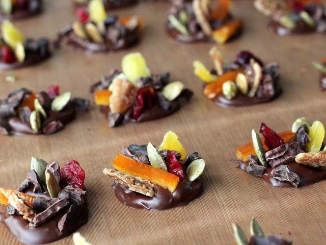 カカオニブフルーツチョコレート レシピ 作り方 By おっしょさん クックパッド 簡単おいしいみんなのレシピが374万品