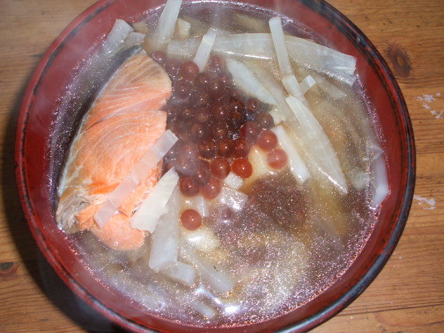 鮭で作る新潟風のお雑煮の画像