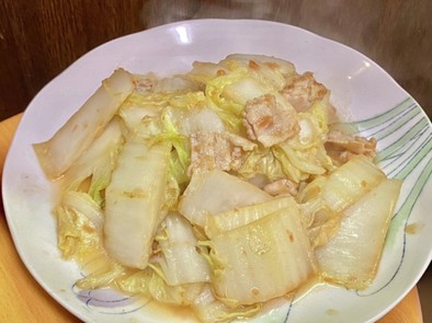 白菜と豚バラ肉の梅肉炒めの写真