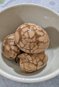 台湾式茶葉蛋（煮卵）
