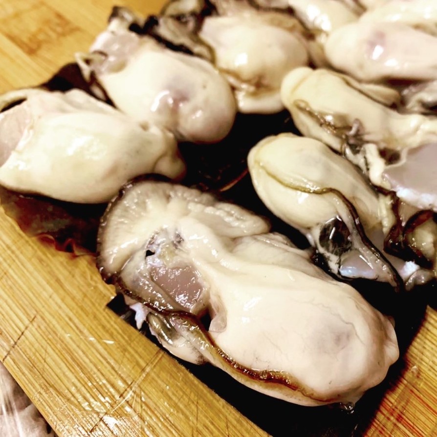 旨味たっぷり♪生食牡蠣の昆布締めの画像