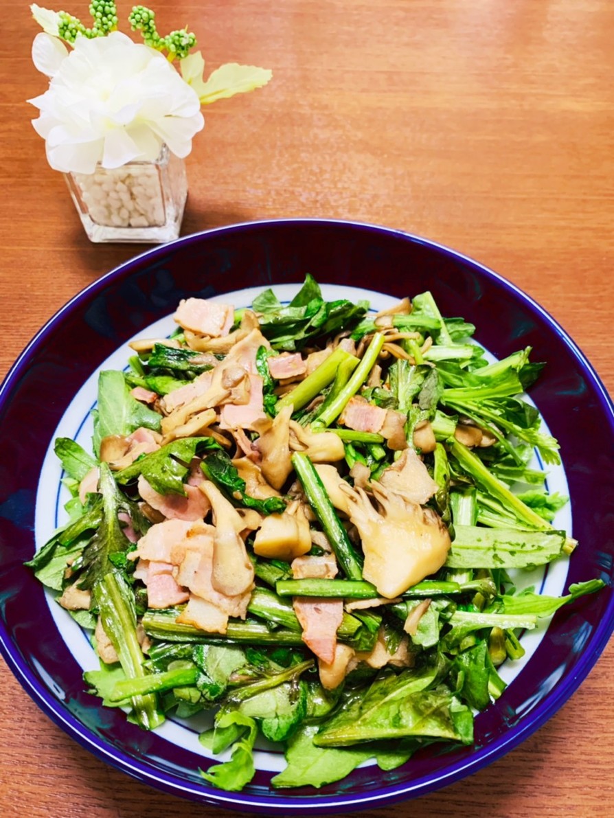 春菊と舞茸の温野菜サラダ（バタポン味）の画像