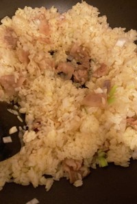 【男メシ】塩こんぶと甘辛豚バラの炒飯