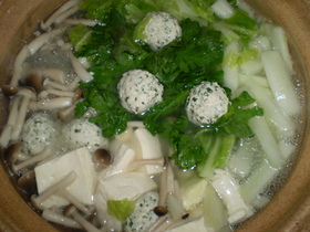 大葉入り鶏団子の鍋