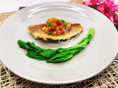 小鯛の春野菜ラビゴットソースの写真