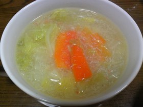 白菜とカニ缶の簡単スープ