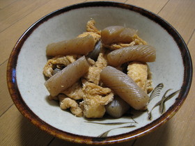 こんにゃくと油揚げの炊いたん